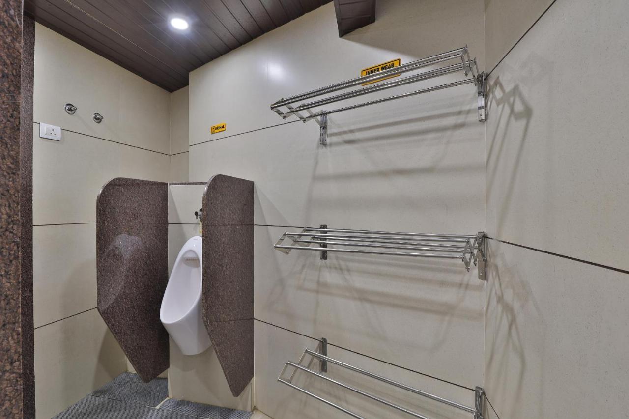 Rest Inn Dormitory 巴罗达 外观 照片